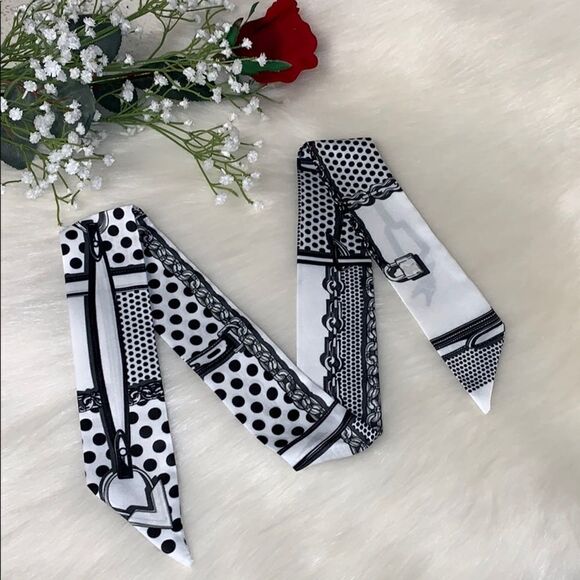 White, silver & Black Key & Lock Scarf Bandeau Tie - Picture 1 of 3